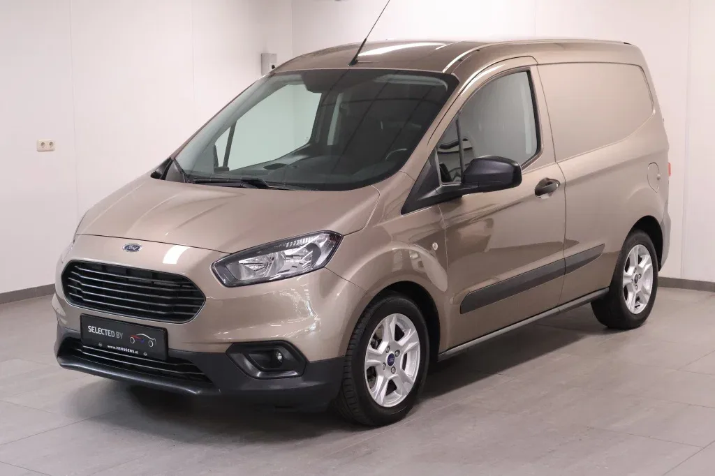 Ford Transit Courier (2023) — foto 1