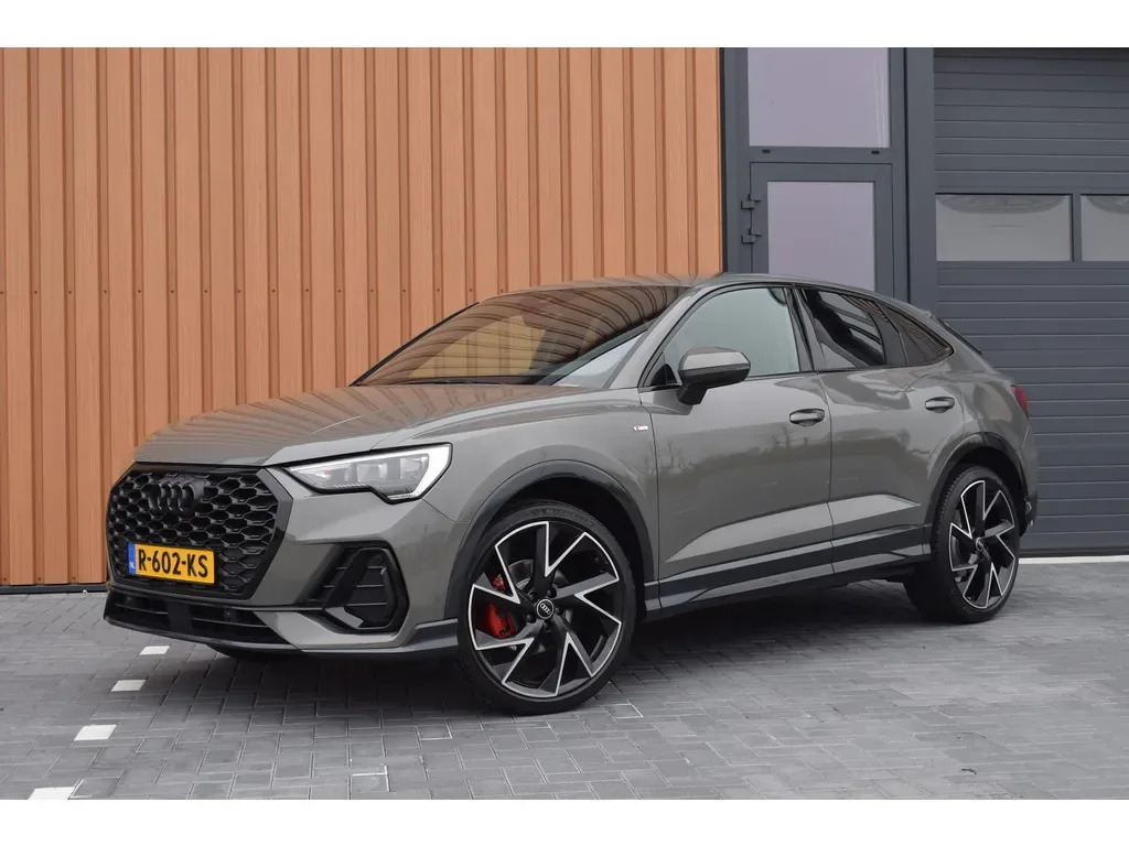 Audi Q3 (2020) — foto 1