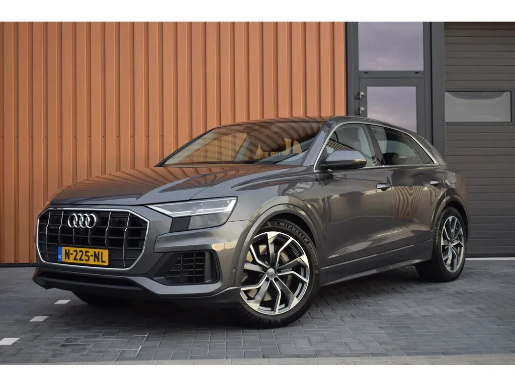 Audi Q8 (2021) — foto 1