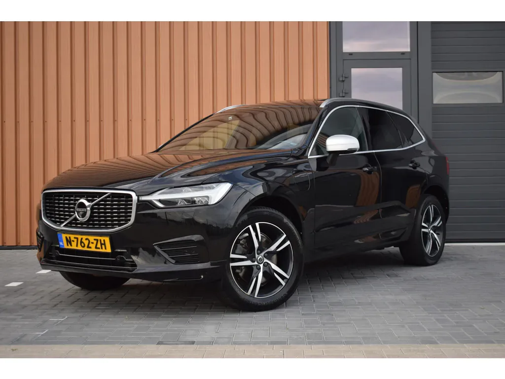 Volvo XC60 (2017) — foto 1