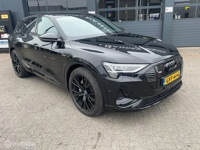 Audi e-tron (2021) — foto 1