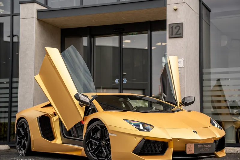 Lamborghini Aventador (2013)