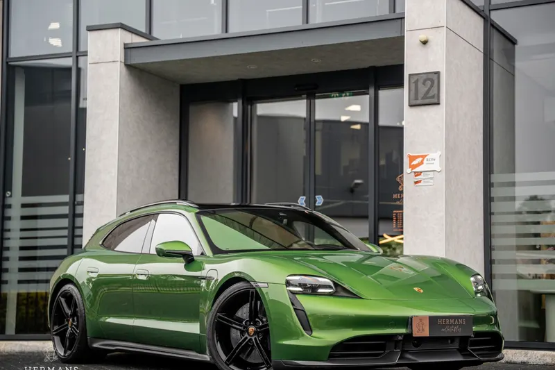 Porsche Taycan Sport Turismo (2022)