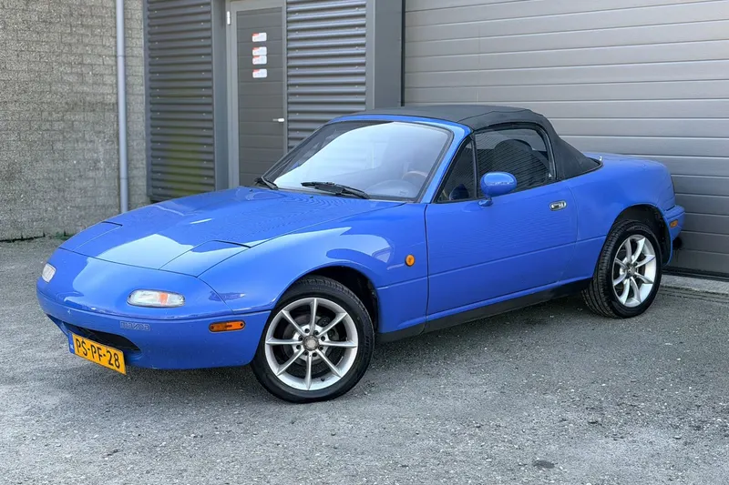 Mazda MX-5 (1990)