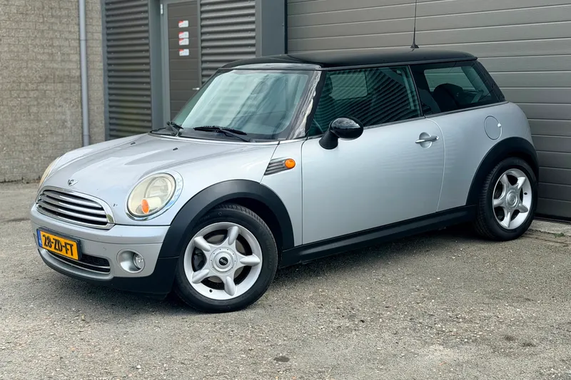 MINI Cooper (2008)