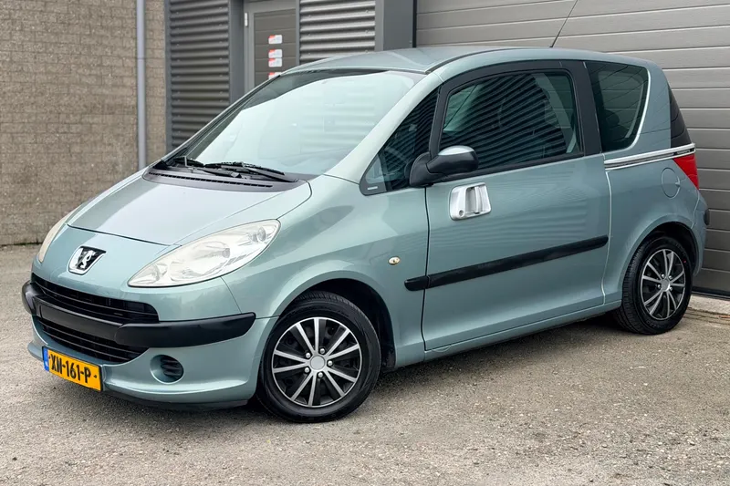 Peugeot 1007 (2006)