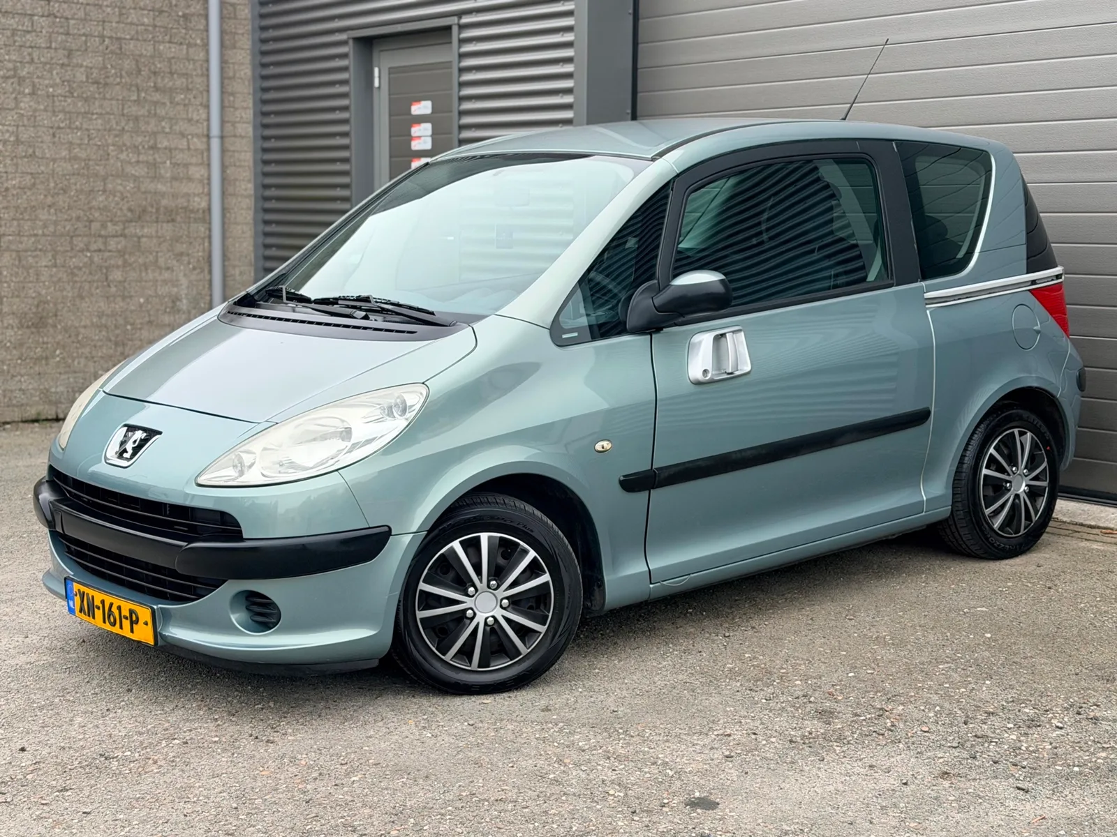 Peugeot 1007 (2006) — foto 1