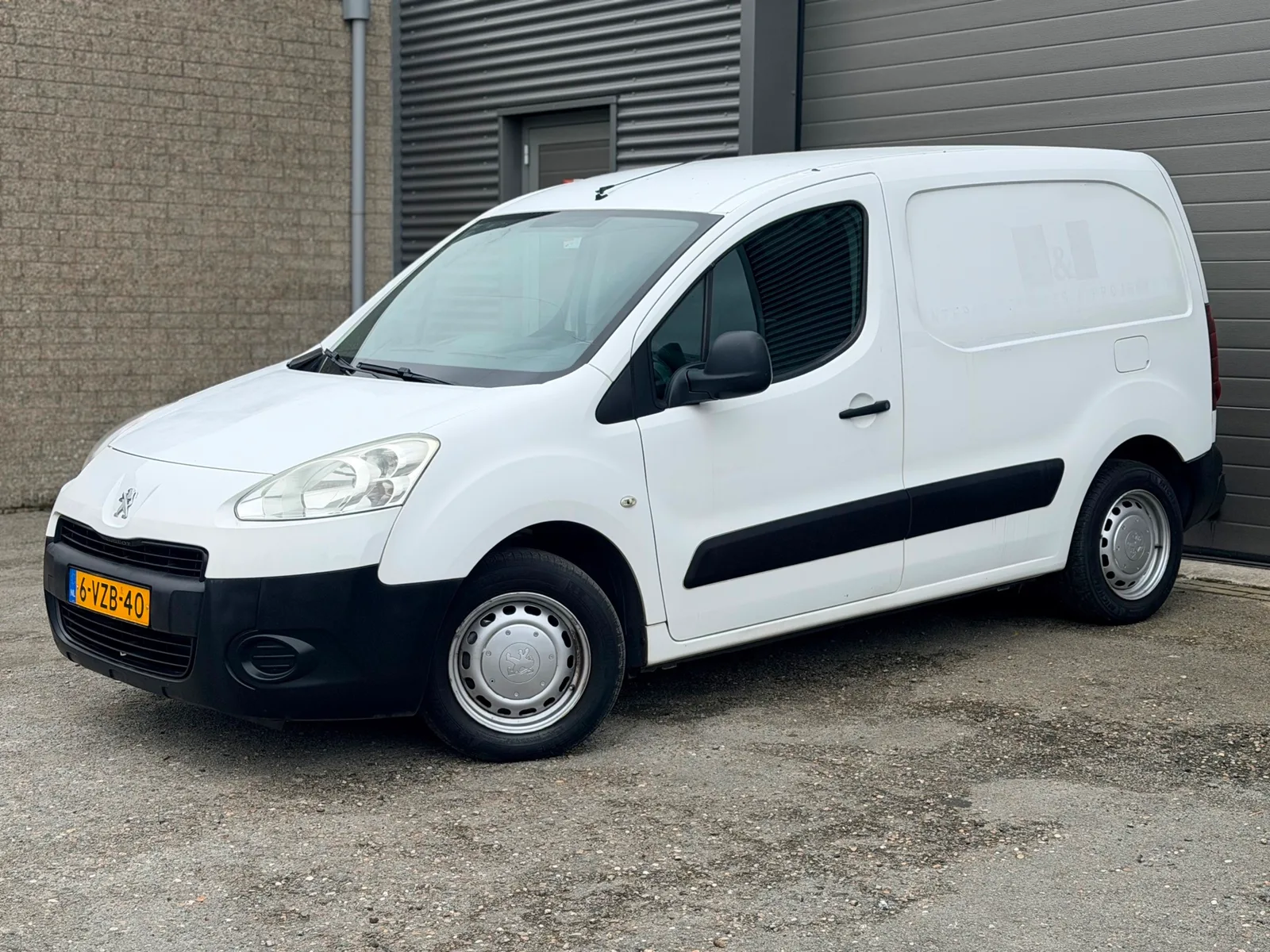 Peugeot Partner (2012) — foto 1
