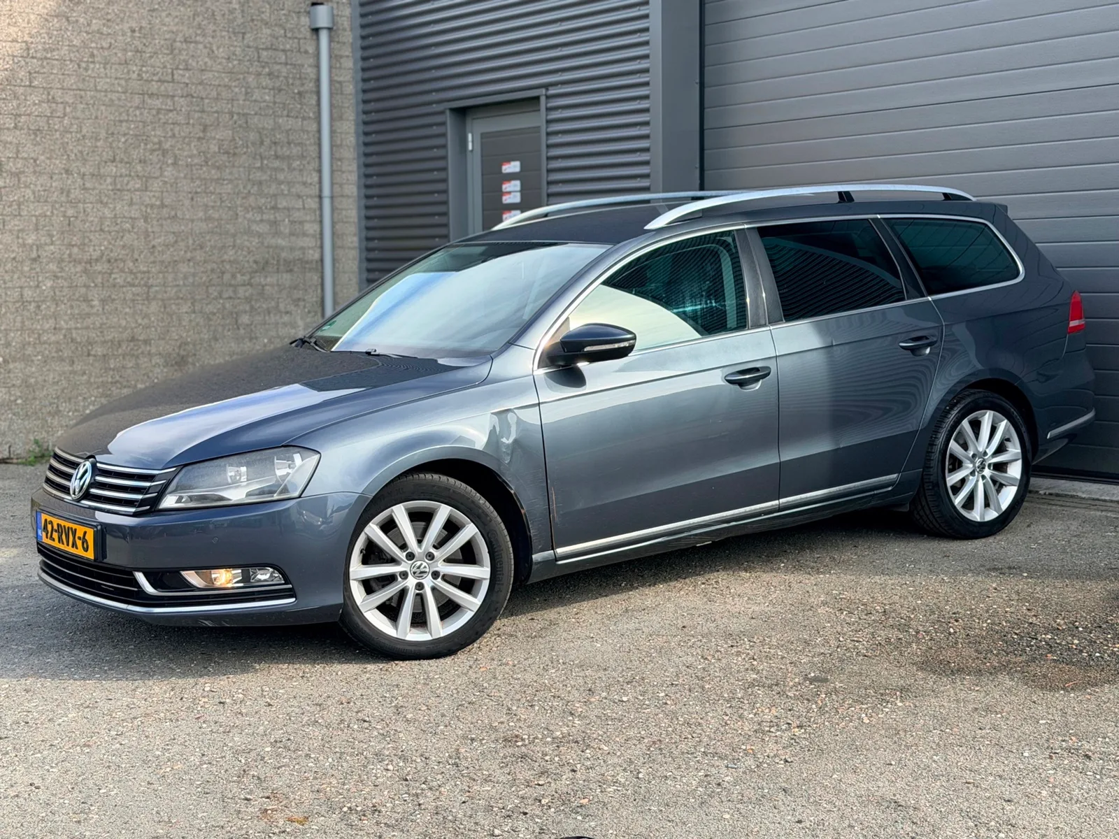 Volkswagen Passat (2011) — foto 1