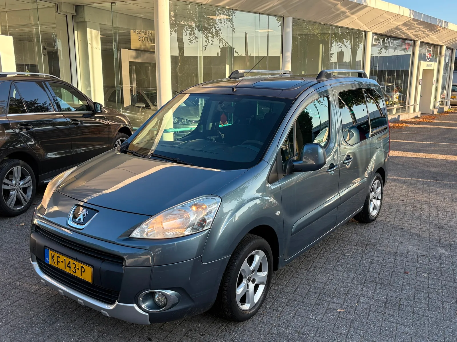 Peugeot Partner (2011) — foto 1