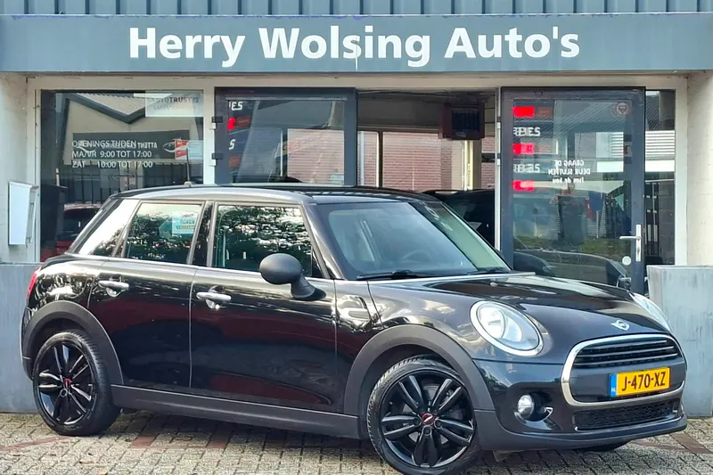 MINI One (2017)
