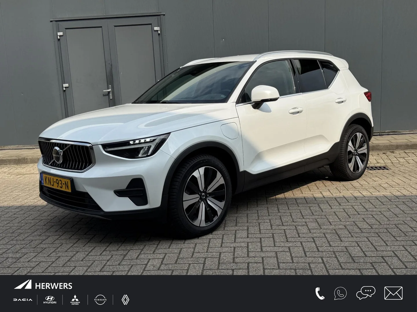 Volvo XC40 (2022) — foto 1