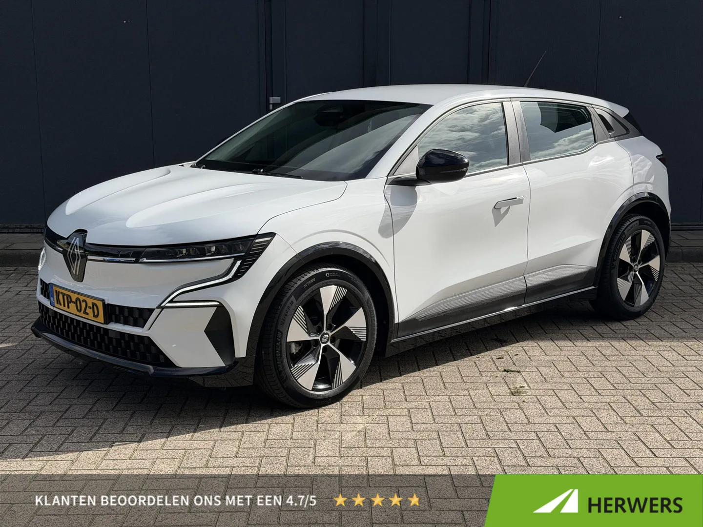 Renault Mégane E-Tech (2022) — foto 1