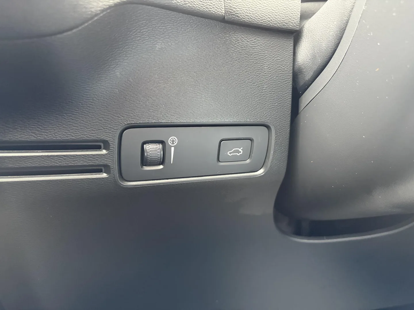 Volvo XC40 (2019) — foto 1