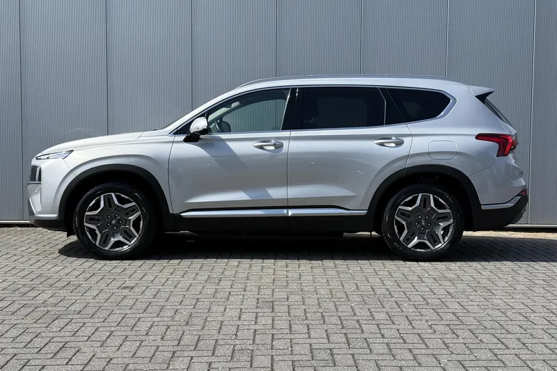 Hyundai Santa Fe (2022)