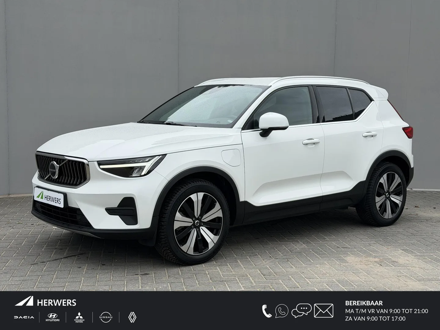 Volvo XC40 (2022) — foto 1