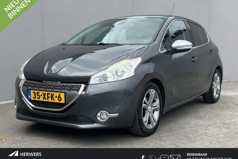 Peugeot 208 (2012)