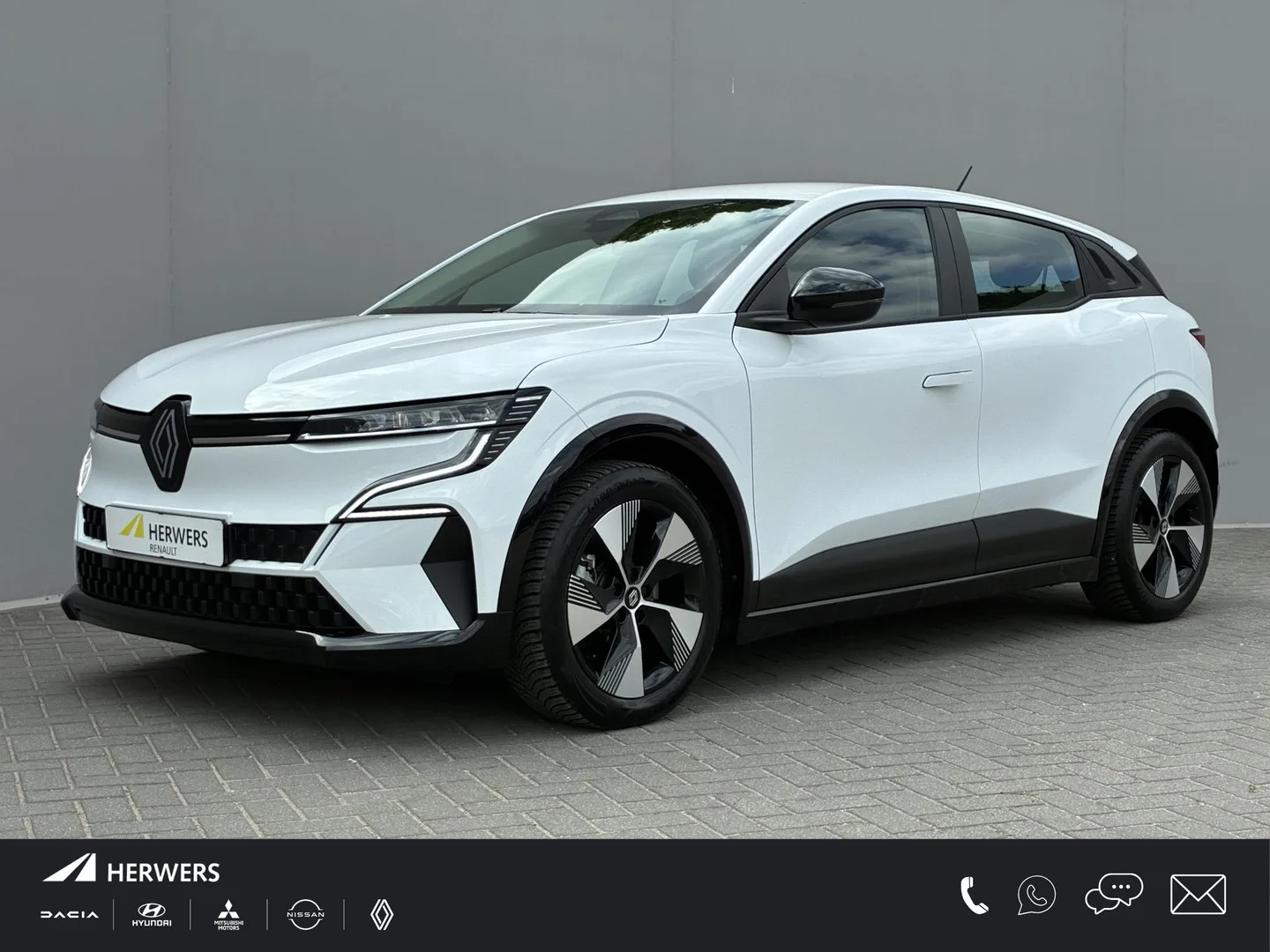 Renault Mégane E-Tech (2022) — foto 1