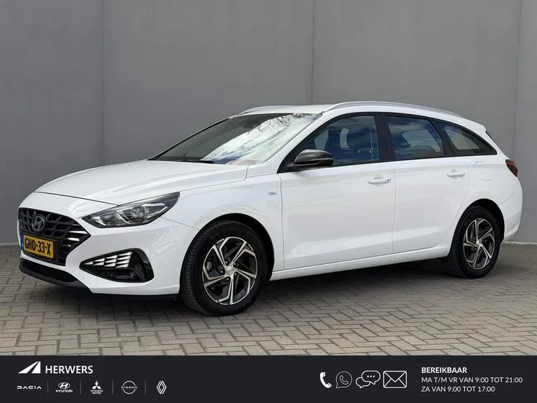 Hyundai i30 (2024) — foto 1