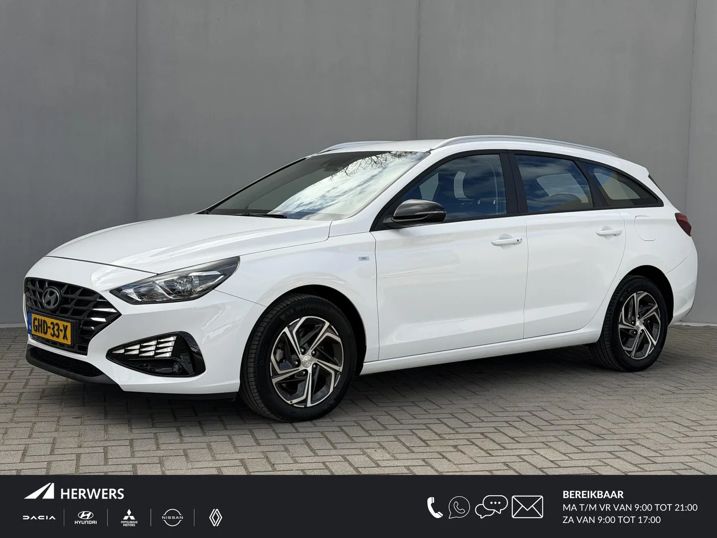 Hyundai i30 (2024) — foto 1