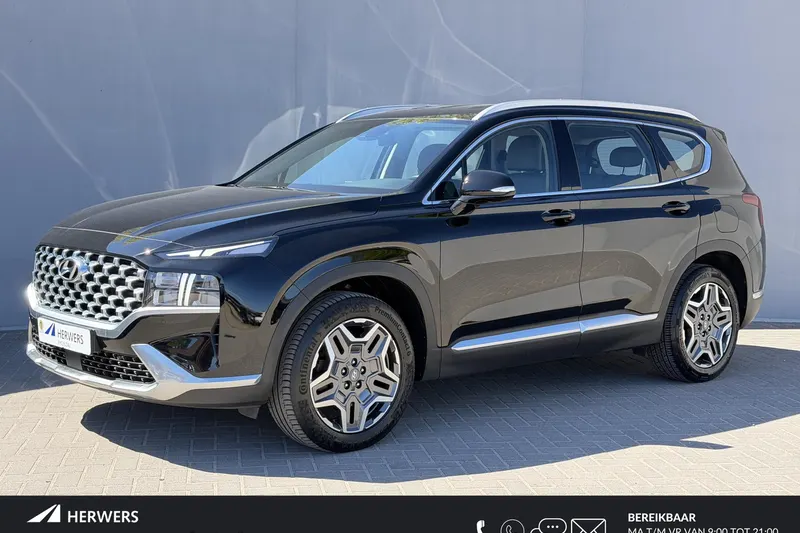 Hyundai Santa Fe (2023)