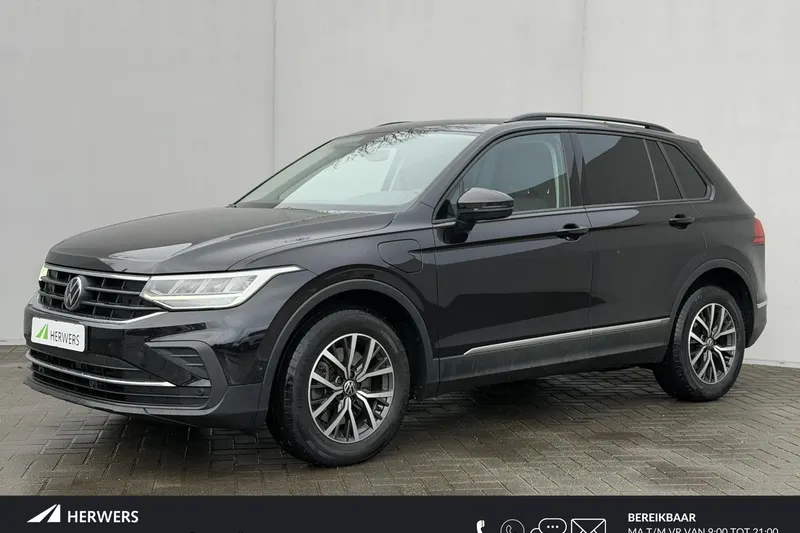 Volkswagen Tiguan (2022)