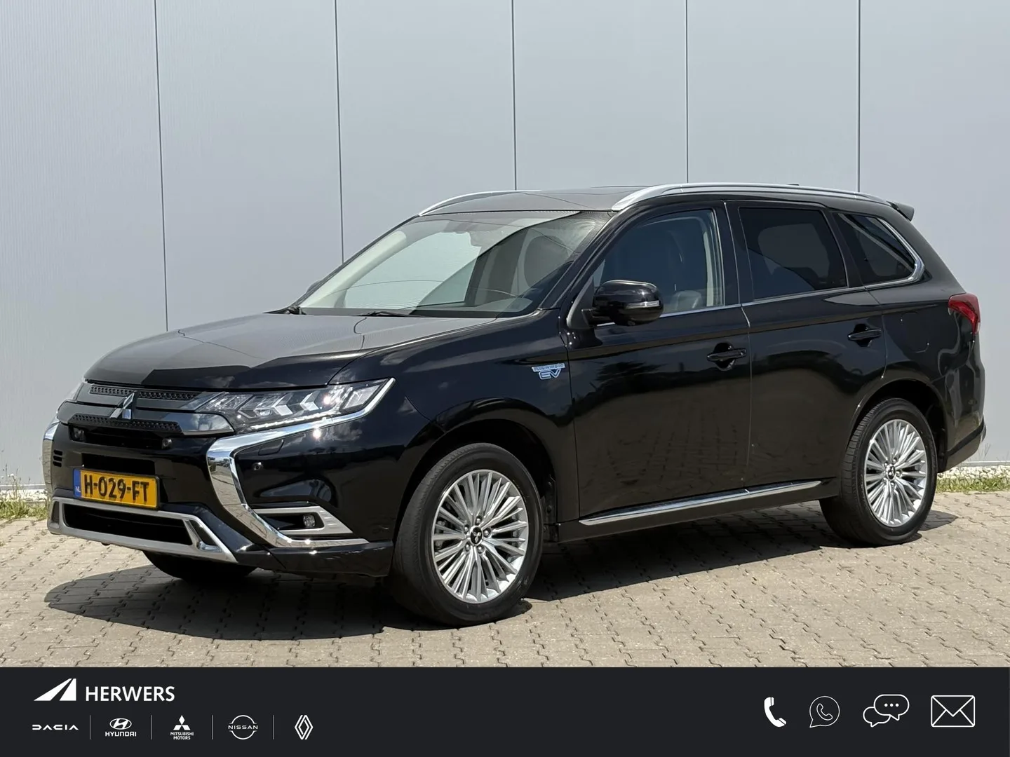 Mitsubishi Outlander (2020) — foto 1