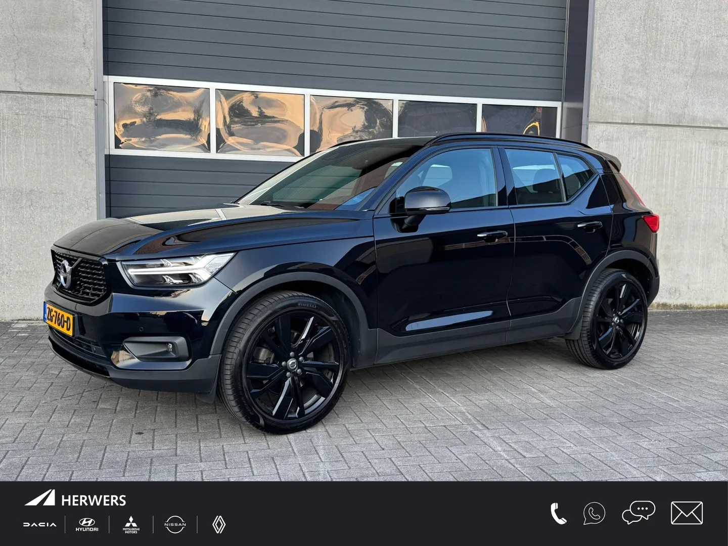 Volvo XC40 (2019) — foto 1