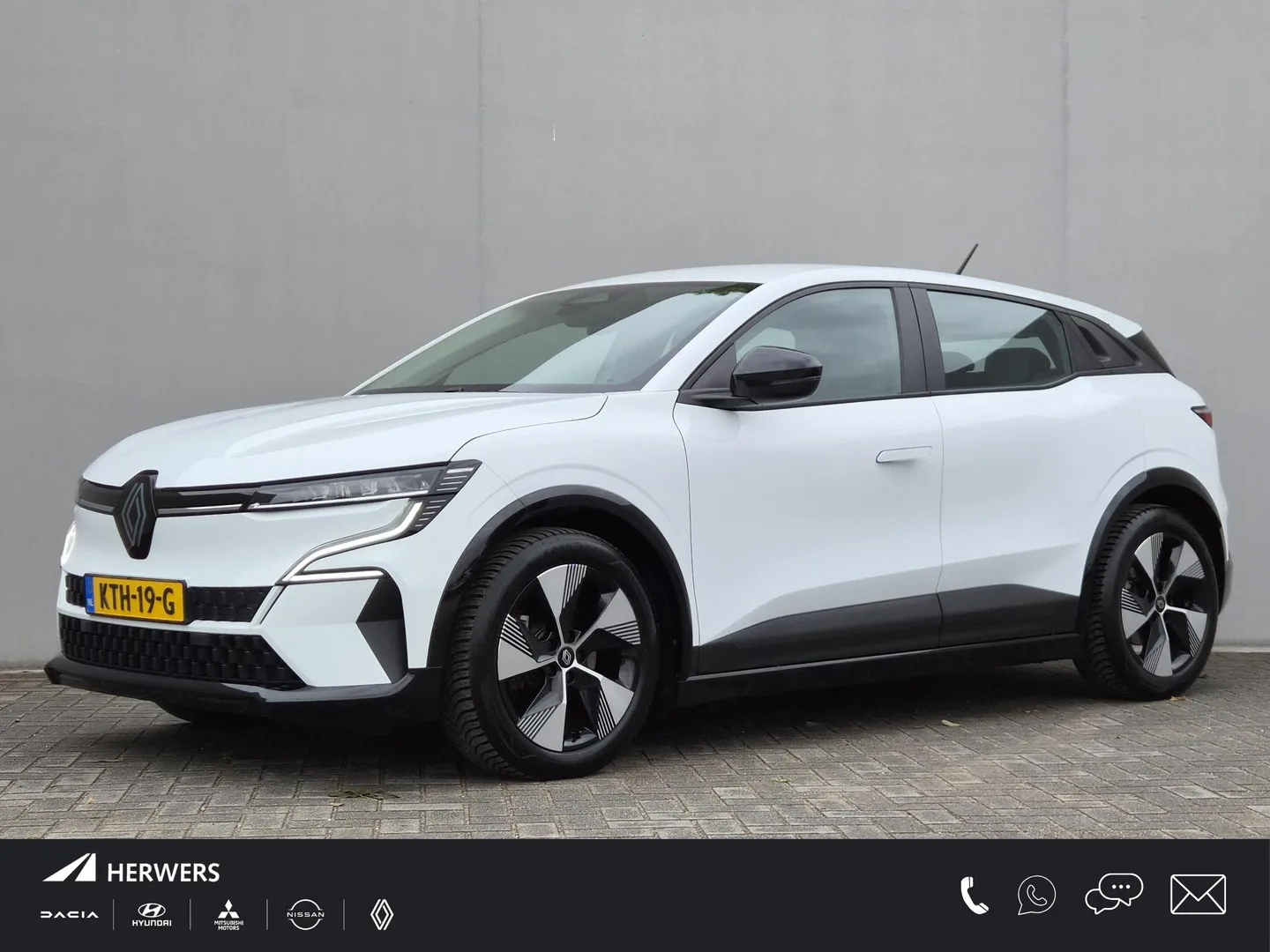 Renault Mégane E-Tech (2022) — foto 1