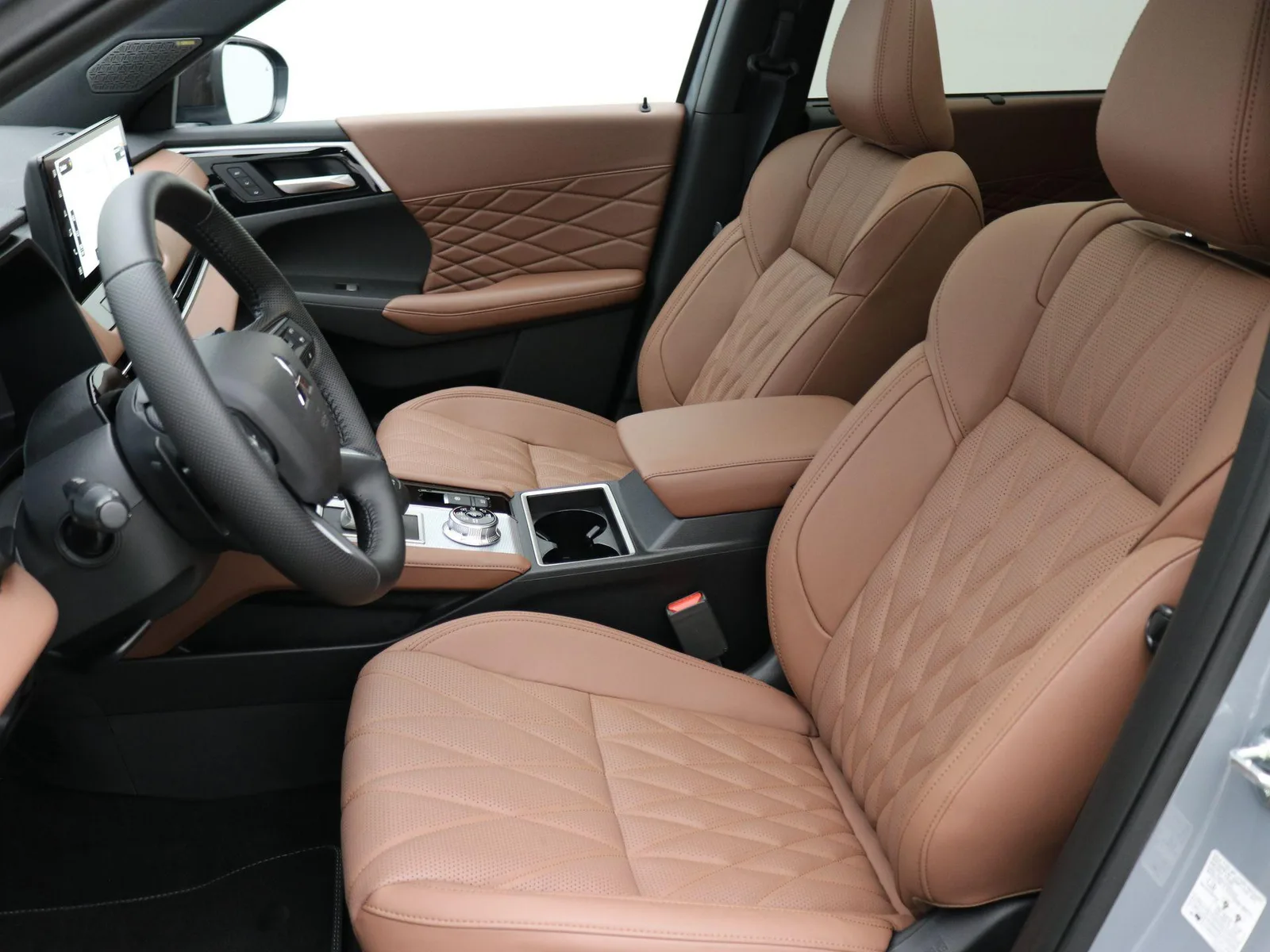 Mitsubishi Outlander (2026) — foto 1