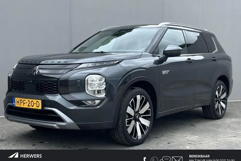 Mitsubishi Outlander (2025)