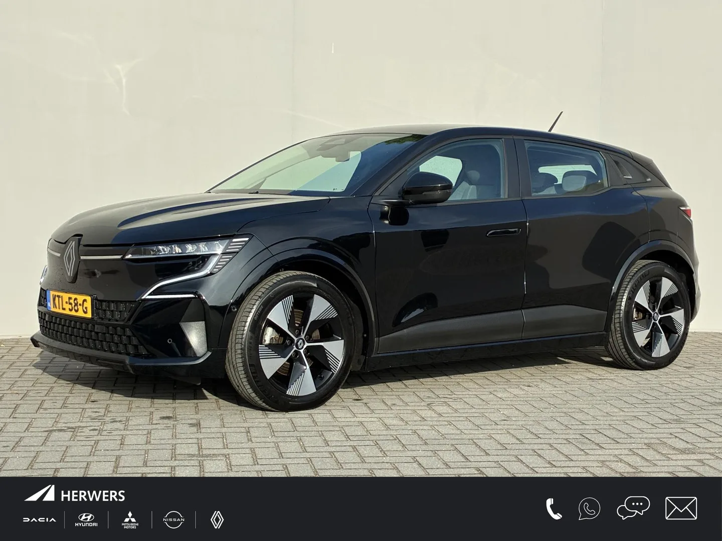 Renault Mégane E-Tech (2022) — foto 1