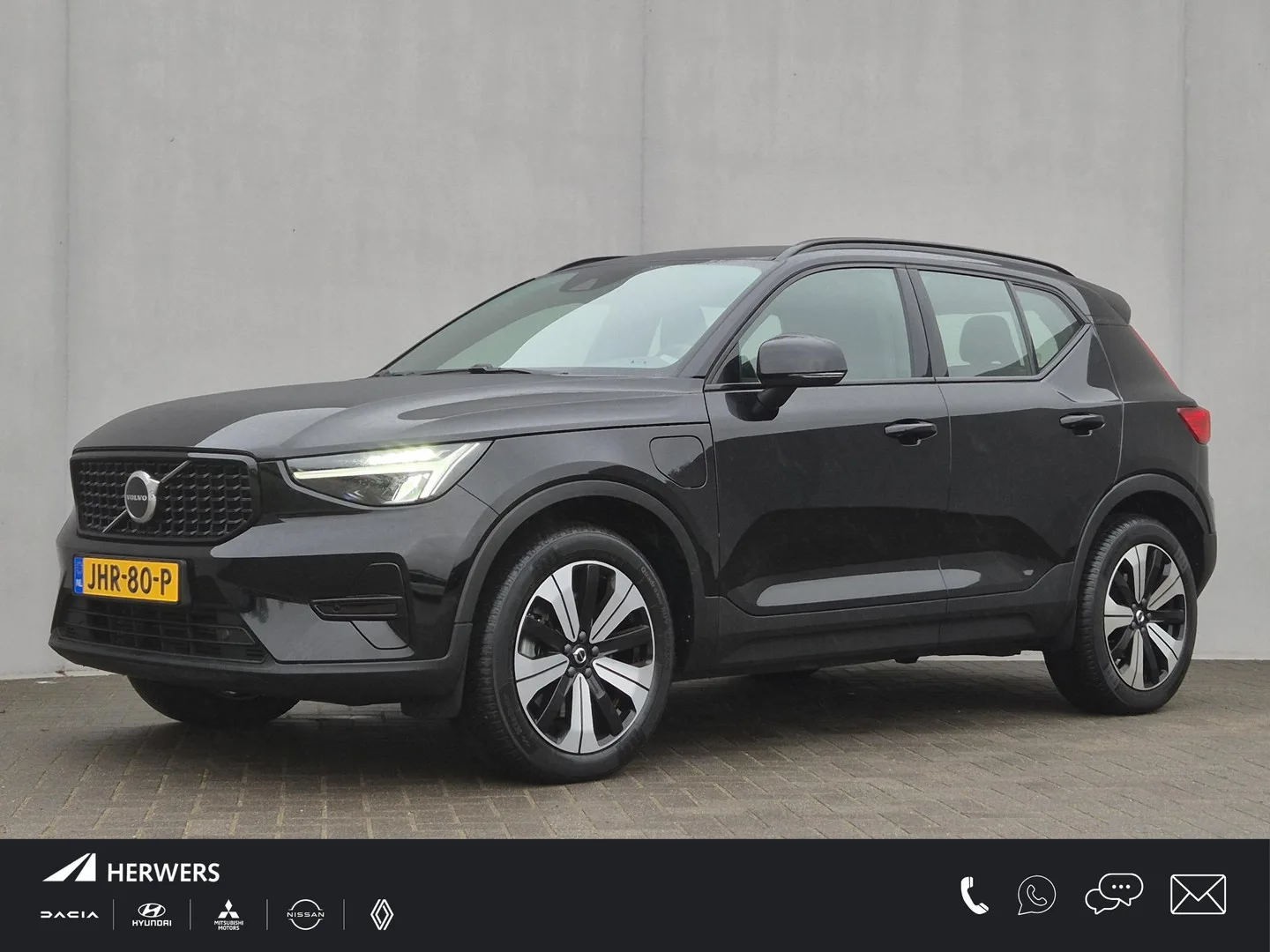 Volvo XC40 (2023) — foto 1