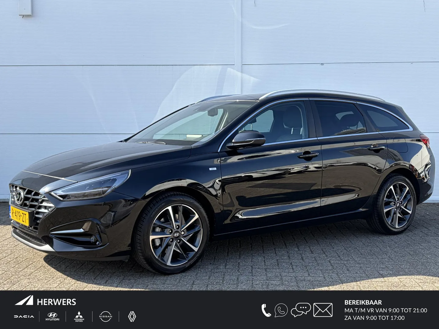 Hyundai i30 (2023) — foto 1