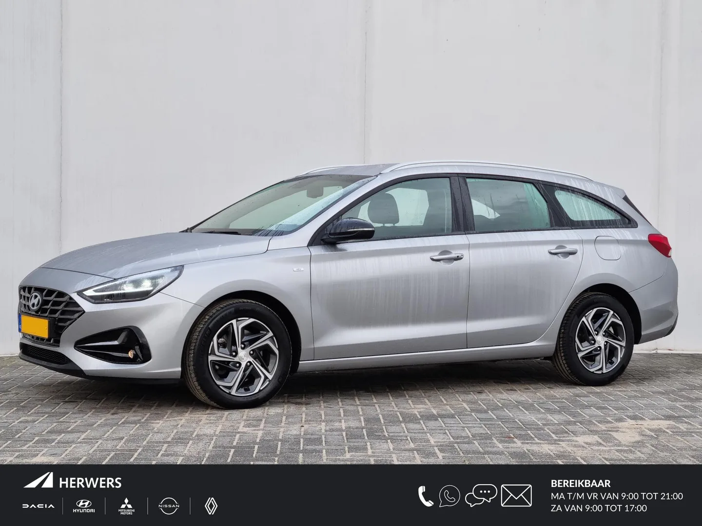 Hyundai i30 (2023) — foto 1