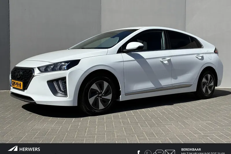 Hyundai Ioniq (2022)