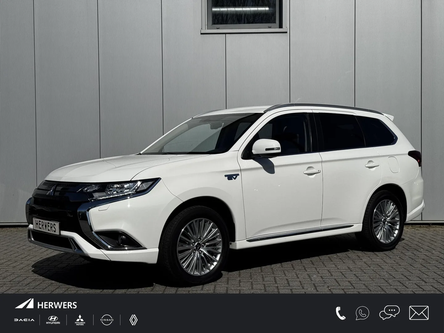 Mitsubishi Outlander (2021) — foto 1