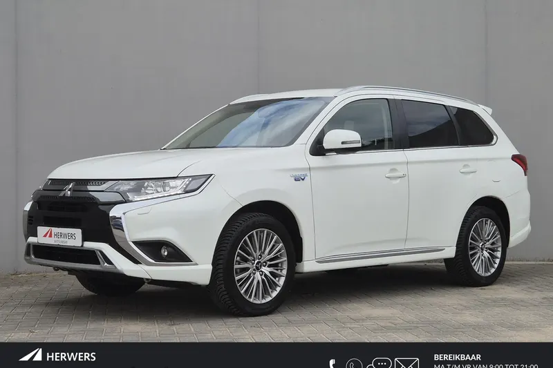 Mitsubishi Outlander (2021)