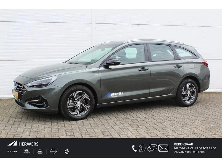 Hyundai i30 (2024) — foto 1