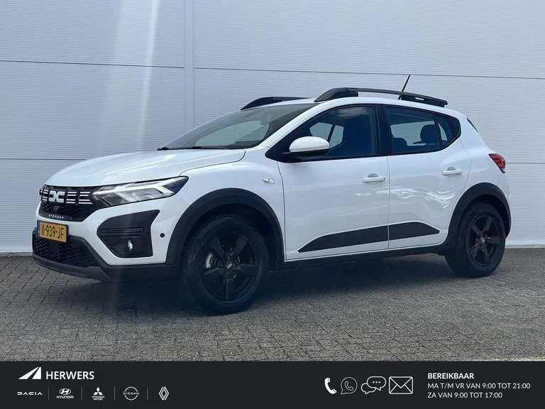 Dacia Sandero Stepway (2023) — foto 1