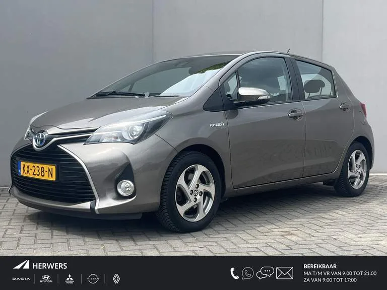 Toyota Yaris (2016) — foto 1