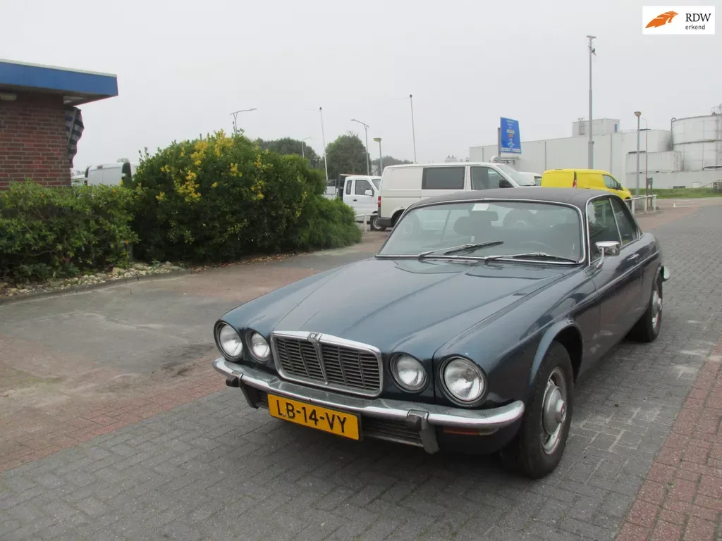 Jaguar XJ (1976) — foto 1