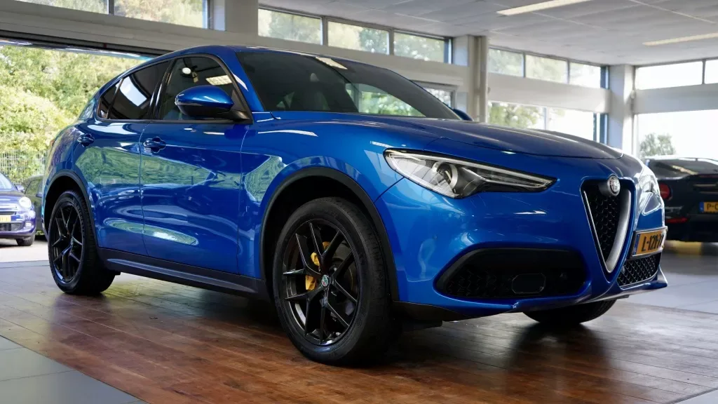 Alfa Romeo Stelvio (2019) — foto 1