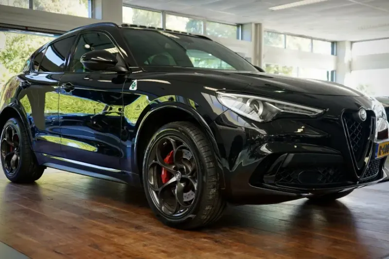 Alfa Romeo Stelvio (2018)