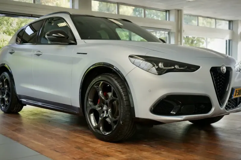 Alfa Romeo Stelvio (2024)