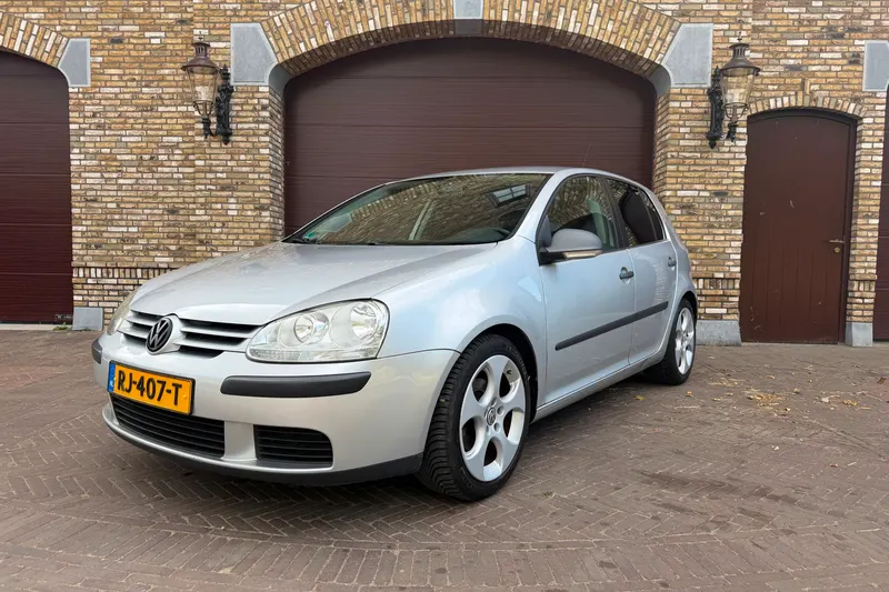 Volkswagen Golf (2008)