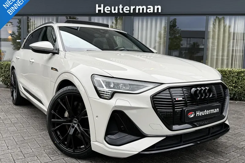Audi e-tron (2022)