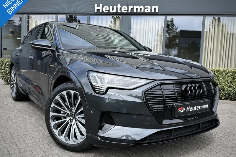 Audi e-tron (2023)