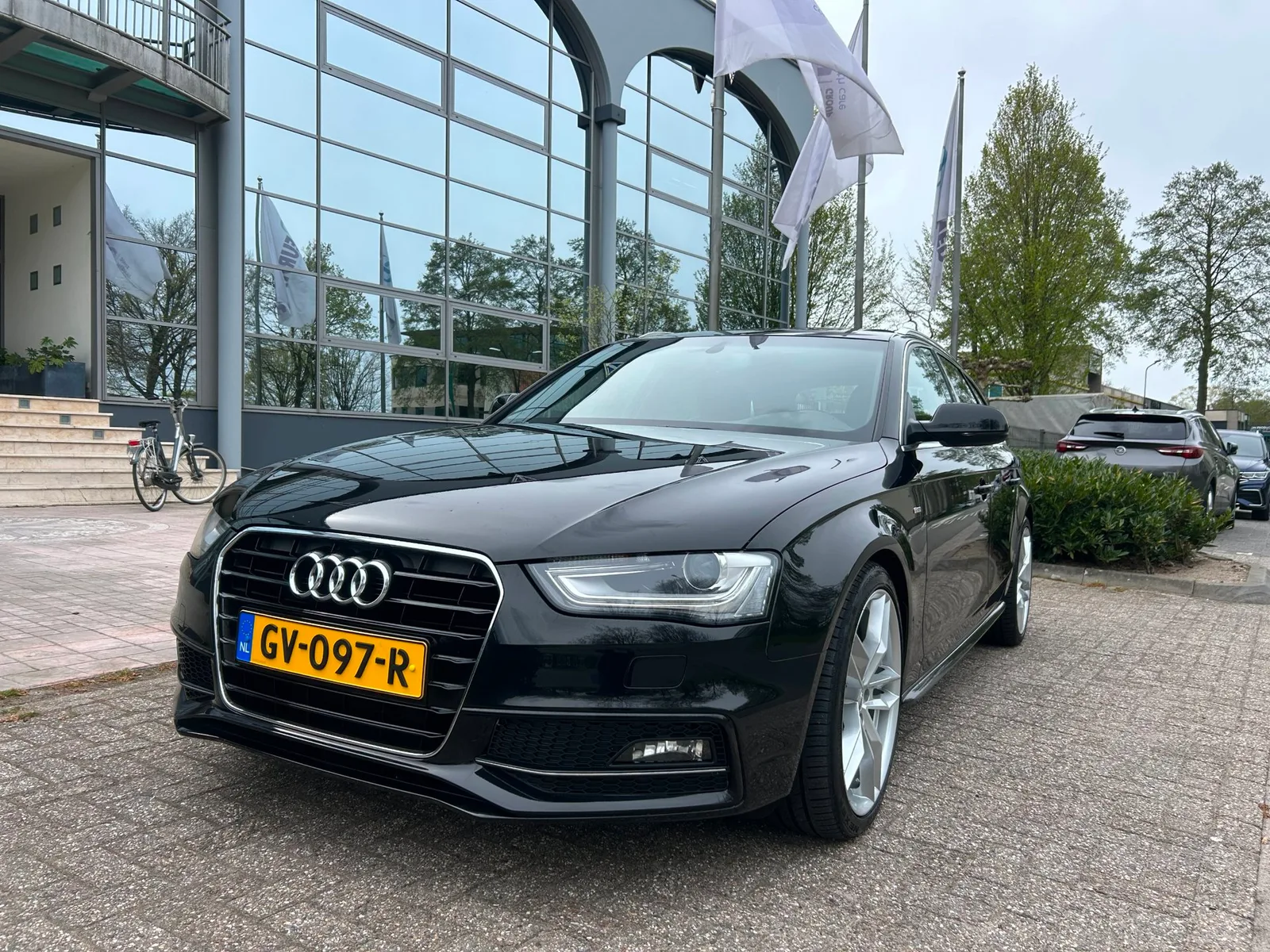 Audi A4 (2015) — foto 1