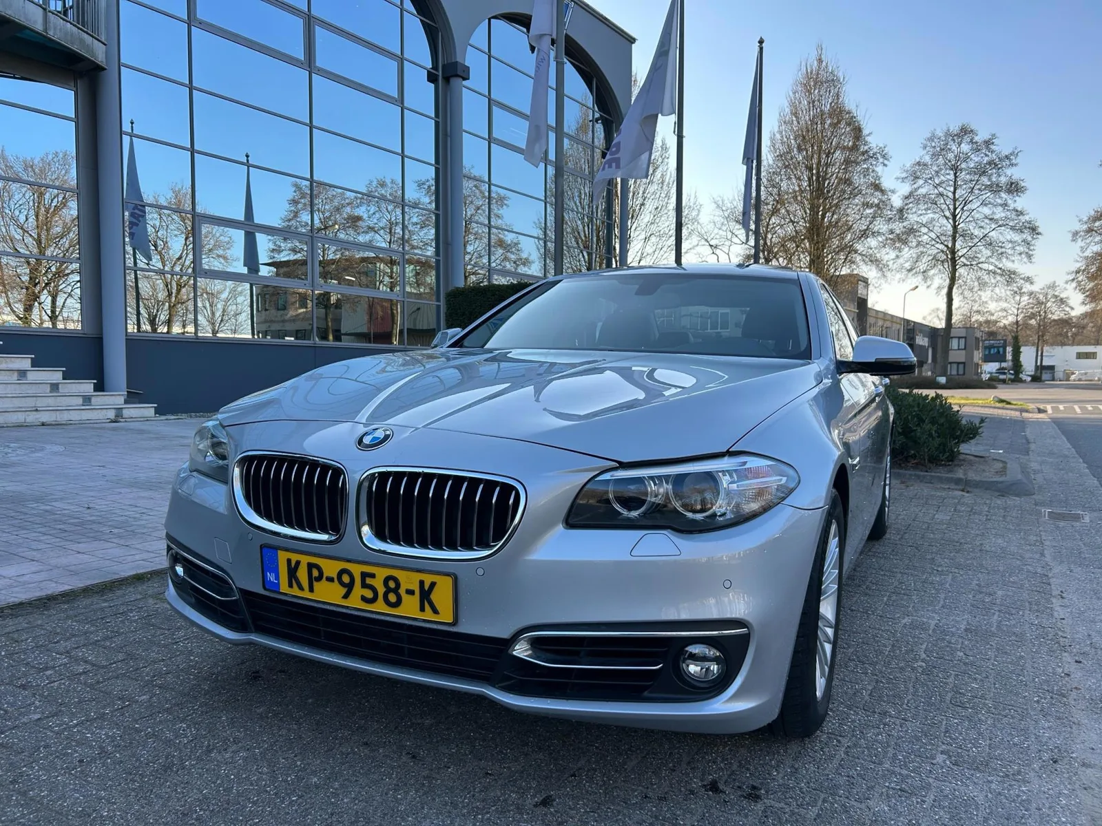 BMW 5-Serie (2016) — foto 1